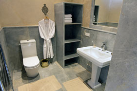 Bathroom 4, courtyard level